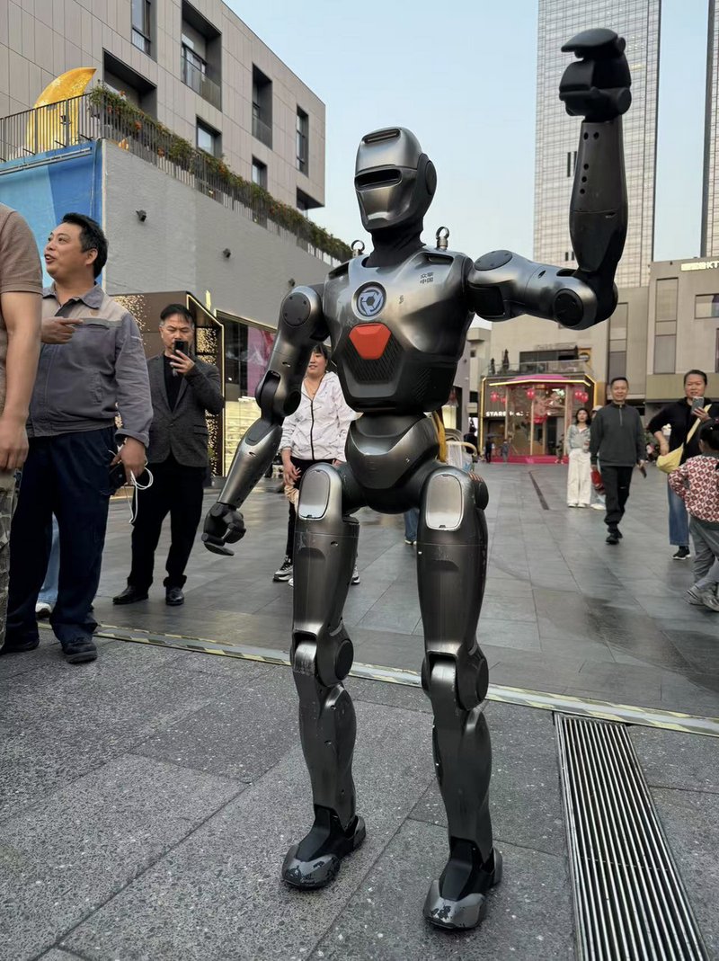 Blue whale direct attack| Reveal what Shenzhen’s “robot police” look like and explore the future of police black technology插图1