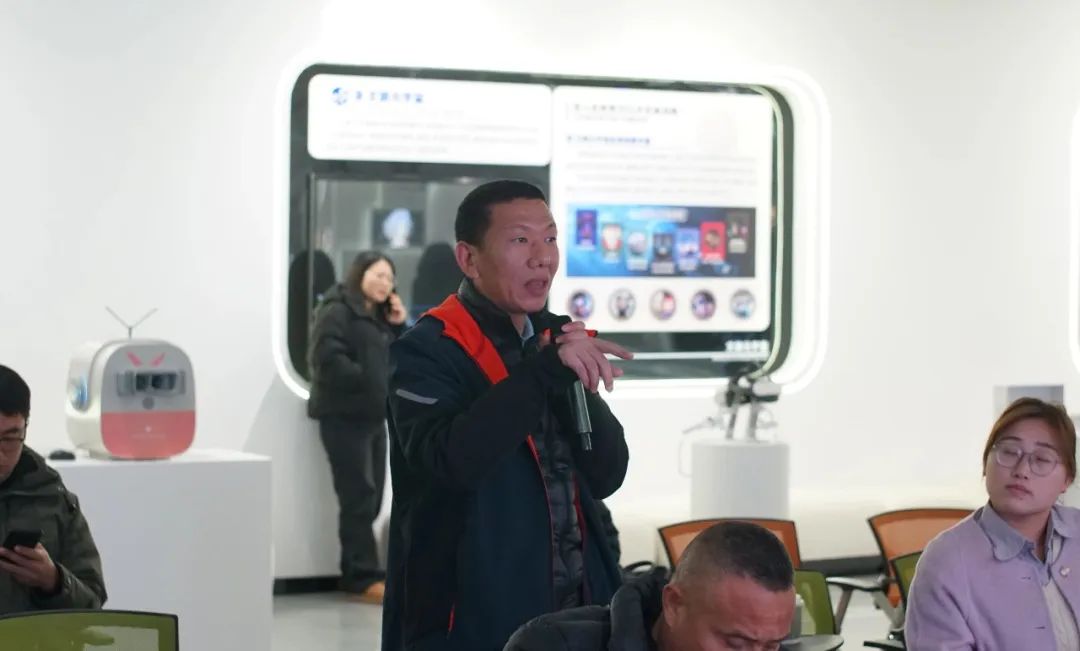 event review| Wenzhou Yuanyuan Innovation Center successfully held the AIGC special salon “DeepSeek craze: How Companies and Entrepreneurs Can Understand the Opportunities and Take advantage of it”插图6