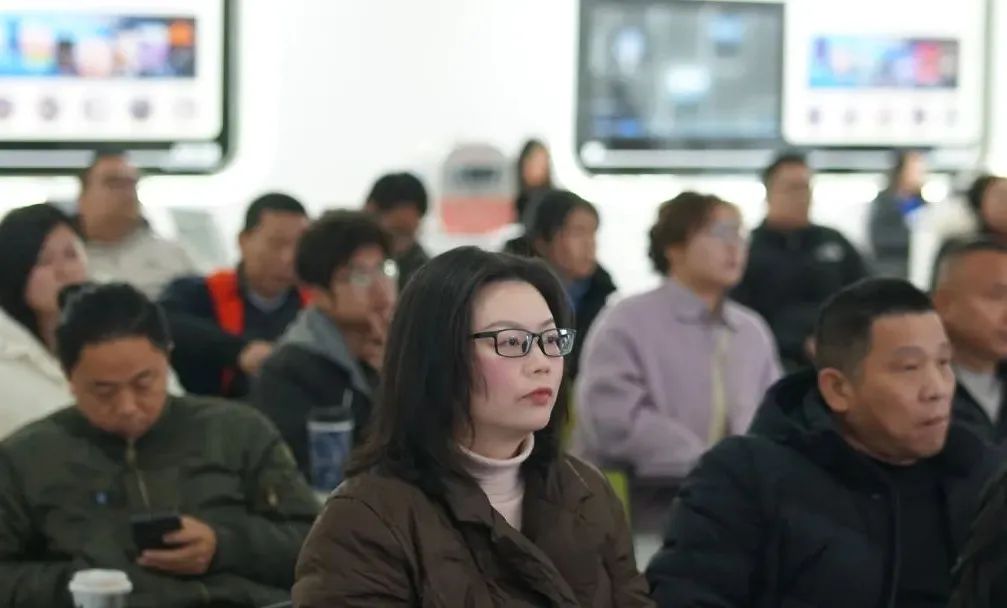 event review| Wenzhou Yuanyuan Innovation Center successfully held the AIGC special salon “DeepSeek craze: How Companies and Entrepreneurs Can Understand the Opportunities and Take advantage of it”插图7