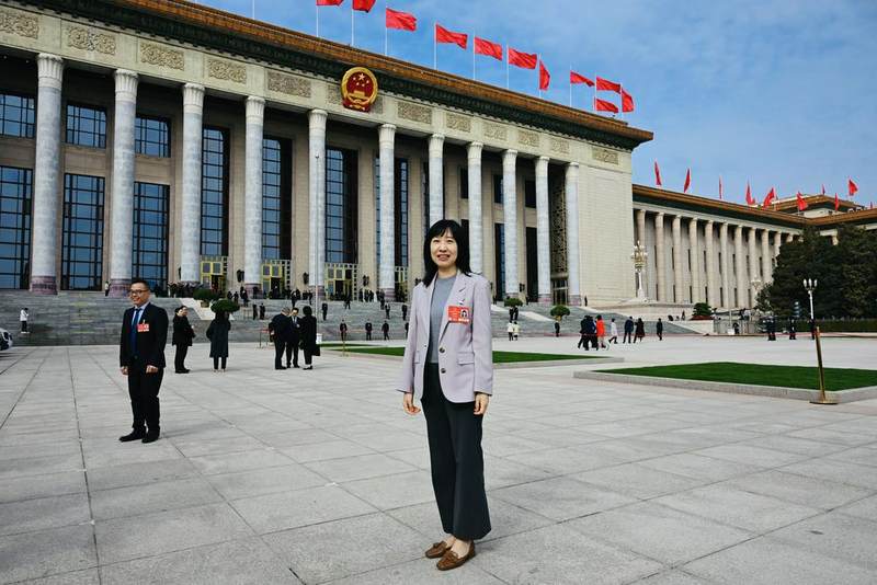 focus on the two sessions| National People’s Congress Representative Zhou Yanfang: It is recommended to establish independent financing channels for long-term care insurance and explore the establishment of personal long-term care accounts插图1